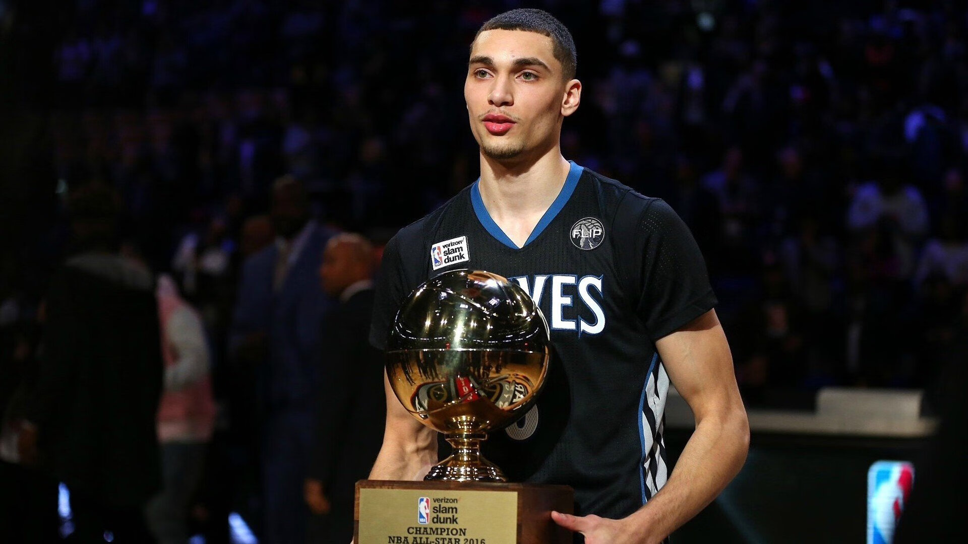 恩比德从NBA巨兽到CBA困兽,七细节揭示天赋陨落轨迹